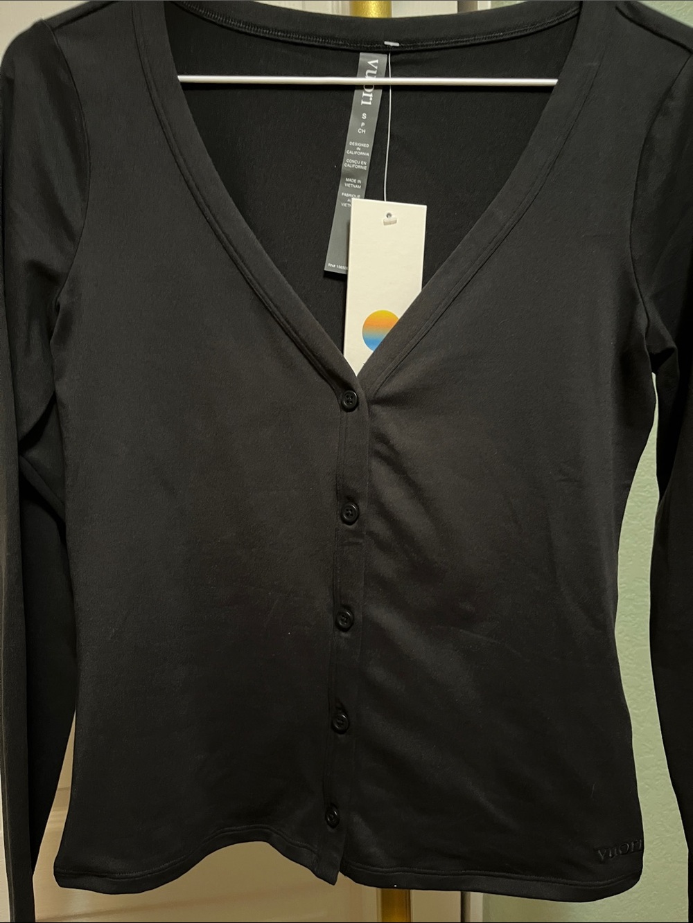 Vuori Black Button-Front V-Neck Cardigan NWT size small